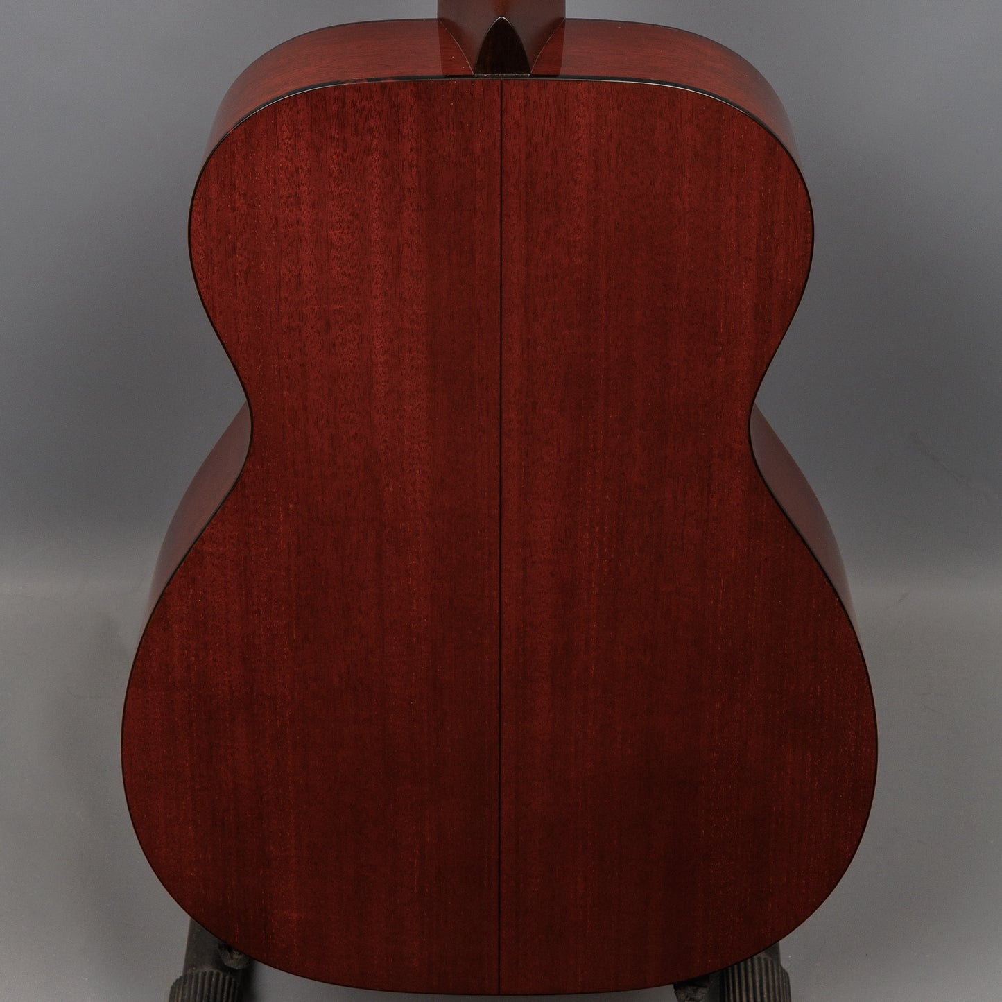 2009 Martin 00-18V