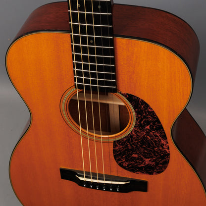 2009 Martin 00-18V